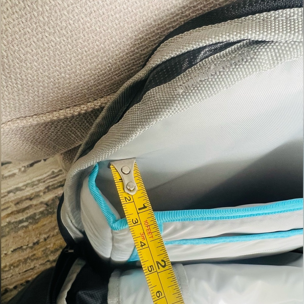 New Thule EnRoute18 Black Backpack - Picture 6 of 7